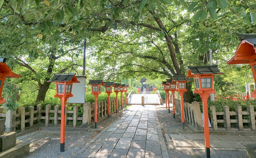 六孫王神社