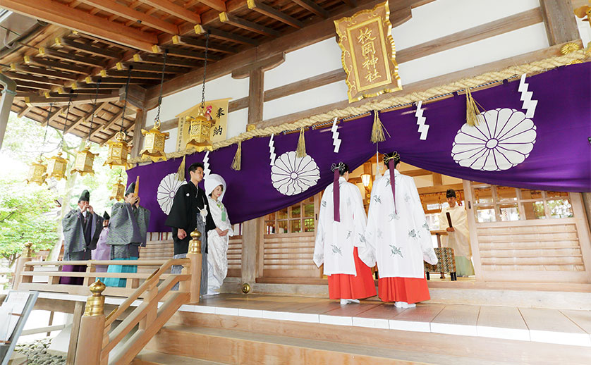 枚岡神社